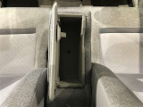 コンソールボックス。