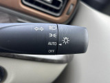 [オートライト]AUTOに合わせておくだけで夜間や、トンネル内で自動でヘッドライトが点灯します!付け忘れ消し忘れがないので楽々☆