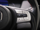 Hondaセンシングの機能のひとつ、アダプティブクルーズコントロール付!アクセルから足を離しても設定したスピードと前車との車間を保ち走行してくれます!車線維持もアシスト☆高速道路で疲労軽減ですね☆