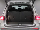 【フットトランクオープナー】大容量のトランクに、両手が塞がっていても車の下部に足をかざすだけで自動でトランクが開閉できるフットトランクオープナー付き!これで両手がふさがるほどのお買い物をしても大丈夫♪