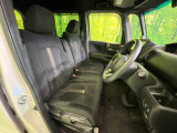 運転席シート廻りは使用感も少なく、良好な状態となっています。丁寧に使われていたことがよくわかりますね。