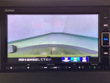 【バックカメラ】運転が苦手な方も車庫入れラクラクです!ギアをリバースに入れれば自動的に切り換わりますので、面倒な操作は不要です♪狭い駐車場もお車を傷つけず安心ですね!