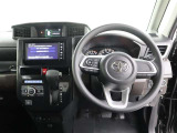 見通しのよいすっきりとした視界で、誰でも運転しやすいです。運転のしやすさは疲れにくさにも繋がりますよ♪