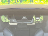 【トヨタセーフティセンス】走行中に前方の車両等を認識し、衝突しそうな時は警報とブレーキで衝突回避と被害軽減をアシスト。より安全にドライブをお楽しみいただけます。