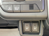 運転席、助手席にシートヒーター装備されております。
