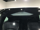 サポカーSとは、自動ブレーキに加えて、高齢者に多いと言われている踏み間違い事故防止をサポートする機能です。詳しくは販売店スタッフまでおたずねください。