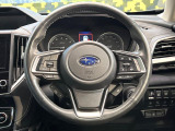 インテリアに合わせたデザインのステアリングは、運転される方のことも考え、運転しやすい形状、大きさです。是非一度、実際に触ってお確かめください。