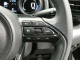 衝突回避支援パッケージ 「歩行者検知機能付(被害軽減)ブレーキ」「車線逸脱アラート」「ハイ/ロービーム自動切換え」「車間を保って追従走行」を搭載 ※システムを過信せず安全運転を心がけてください