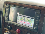 【サイド&バックカメラ】停車・駐車時に死角になりがちな運転席から見えづらいサイドとリアの障害物を確認できます!雨天時や夜間などは特に活躍してくれるアイテムです。