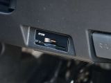ビルトイン型ETC2.0が装備されているので、高速道路等を利用する際、便利です。
