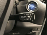 レーダークルーズコントロール(全車速追従機能付)付きです。車速に応じて追従支援してくれるので、ロングドライブも快適です。