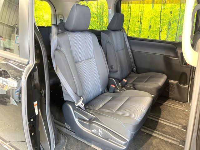トヨタ ヴォクシー 2.0 ZS 煌 の中古車詳細 (71,165km, ブラック, 栃木