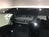 【衝突被害軽減ブレーキ】前方の車両や横断する歩行者などを検知した時、衝突回避や被害軽減をサポートします。