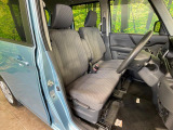 運転席シート廻りは使用感も少なく、良好な状態となっています。丁寧に使われていたことがよくわかりますね。