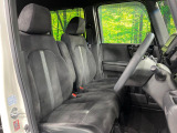 運転席シート廻りは使用感も少なく、良好な状態となっています。丁寧に使われていたことがよくわかりますね。
