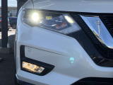 【 LEDヘッドライト 】 青色発光ダイオードを発明した日本人がノーベル賞を受賞し、LEDライトが開発されました。明るく長寿命のライトです。体感して下さい。明るいライトです!