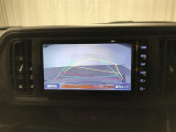 【バックモニター】駐車時に後方がリアルタイム映像で確認できます。駐車時や、夜間のバック時に大活躍♪