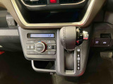 納車前にはプロのメカニックが、各部の点検を行います。ディーラーにしか出来ない品質、そしてサービスできっと満足していただけると思います!