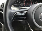 運転席廻りの様子です。ハンドルスイッチで純正オーディオの基本操作等も可能です☆