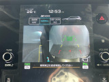 【バックモニター】後ろのカメラの映像をモニターに映し出すことができます!後方の見えない死角や、障害物との距離感をしっかり確認することができます!駐車が苦手な方におすすめです。