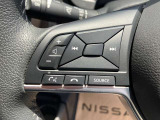 ステアリングスイッチ付きのハンドル!運転に支障をきたすことなくナビ操作が可能です!!