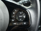 ◆アダプティブクルーズコントロール◆予め設定した車速内でクルマが自動的に加減速。前走車との適切な車間距離を維持しながら追従走行します。【LKAS】車線維持支援システムでステアリング操作を支援。
