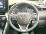 【純正革巻きステアリング】上質な革を使用することで、手にしっかり馴染みとても運転しやすいハンドルです♪