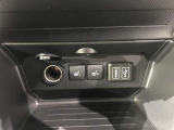 12Vのカー用品等の電源供給が可能です。