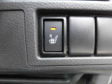 運転席側シートヒーター付いてます☆冬場は助かる装備です♪