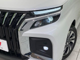 【ダブルファンクションターンランプ付きLEDヘッドライト】人気上昇中のダブルファンクションターンランプを装備!ウィンカーとデイライト&車幅灯を兼用し、特別感のあるエクステリアを演出します。