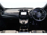 操作性に優れた運転席となります!小物入れや各ボタンの配置にこだわり、使いやすいです!座り心地もよく視認性も良好なのでロングドライブもお任せ下さい!