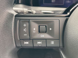 手元でナビの音量調整等が出来るのでナビの操作によるわき見運転を防止することが出来ます。