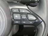 【レーダークルーズコントロール】(全車速追従機能付)付きです。車速に応じて追従支援してくれるので、ロングドライブも快適です。詳細は販売店スタッフまでおたずねください。