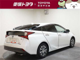 「中古車ハイブリッド保証」付き。ハイブリッド機構を無償で保証します。保証期間は、初度登録年月から10年目まで、またはロングラン保証が終わってから3年間。ただし累計走行距離が20万km以内です。