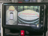 【パノラミックビューモニター】専用のカメラにより、上から見下ろしたような視点で360度クルマの周囲を確認することができます☆死角部分も確認しやすく、狭い場所での切り返しや駐車もスムーズに行えます。