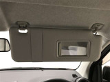 運転席サンバイザーミラーです。