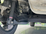 お車を安心してお乗りいただく為には、足回りの定期点検が欠かせません。サービスサポート(有償保証)では無料点検もご提供しており、安心のカーライフをお過ごしいただけるサポート体制が整っています。