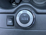 4WD&hArr;2WDはセレクトスイッチで簡単操作です。