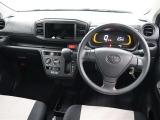 運転席廻りです。
