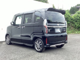 バックカメラが付いているのでバックでの車庫入れも安心です。