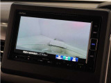 ◆バックカメラ◆リバースにするだけで映ります、後方の安全確認や、狭い駐車場での車庫入れ、雨の日や夜間など視界の悪い時に便利です!安全にバックする為には欠かせない装備です。
