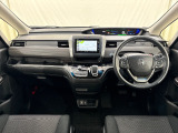 いつでも気持ちよく運転できて、使い勝手のいい収納や体をケアするシート、細部にまでこだわったインテリア♪