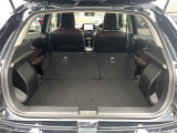 普段のお買い物や通勤、送迎等に十分な荷室スペースを確保しております。セカンドシートを倒すと、大きな荷物の積載も可能です♪