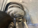 お車を安心してお乗りいただく為には、足回りの定期点検が欠かせません。サービスサポート(有償保証)では無料点検もご提供しており、安心のカーライフをお過ごしいただけるサポート体制が整っています。