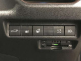 荷物が多い時に嬉しいパワーバックドアなど快適性と安全性を高める充実のサポート機能を搭載しています。