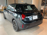かわいいテールのデザインはほかの車にはない魅力があります。ひと目で&ldquo;MINI&rdquo;とわかるデザインはアナタを虜にしてしまうかもしれません