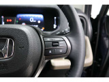 Hondaセンシングの機能のひとつ、アダプティブクルーズコントロール付!アクセルから足を離しても設定したスピードと前車との車間を保ち走行してくれます!車線維持もアシスト☆高速道路で疲労軽減ですね☆