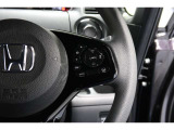 Hondaセンシングの機能のひとつ、アダプティブクルーズコントロール付!アクセルから足を離しても設定したスピードと前車との車間を保ち走行してくれます!車線維持もアシスト☆高速道路で疲労軽減ですね☆