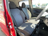 お車の販売と共に、自動車保険もご紹介しております。 弊社取り扱い会社と同じであれば日産独自のサービスもあります。