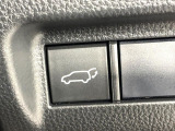 【パワーバックドア】スマートキーや運転席のボタンを押すだけでリアゲートが自動で開閉します!荷物を持っている時や、高い位置にあるバックドアを閉める際に便利な機能です♪